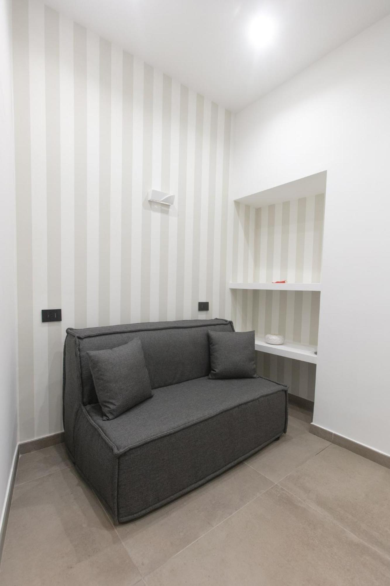 Pignasecca Domus Hotel Naples Exterior photo