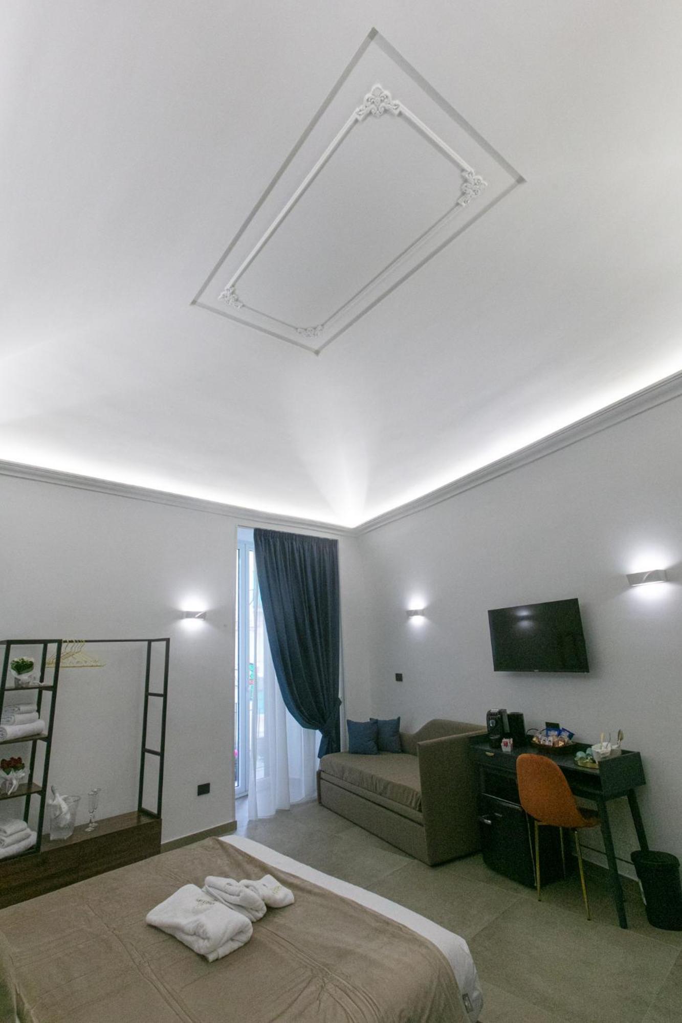Pignasecca Domus Hotel Naples Exterior photo